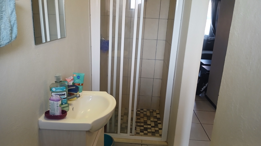 1 Bedroom Property for Sale in Bult West North West